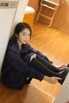 公交车上班路被顶了